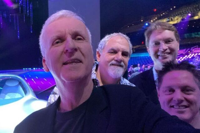 James Cameron lamenta morte de Jon Landau: 