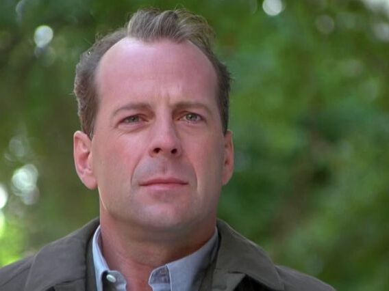 Bruce Willis comparou excelência de O Sexto Sentido com Pulp Fiction, de Tarantino