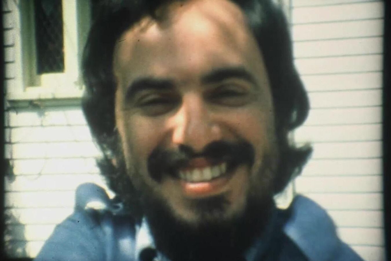 O cartunista Henfil em cena de arquivo - Foto: Reprodução