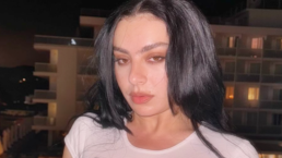 Charli xcx - Foto: Reprodução / Instagram @charli_xcx