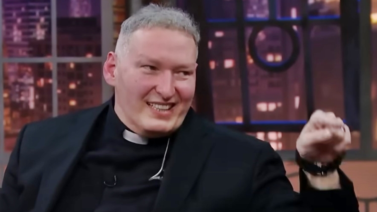 Padre Marcelo Rossi - Foto: Reprodução / YouTube / SBT
