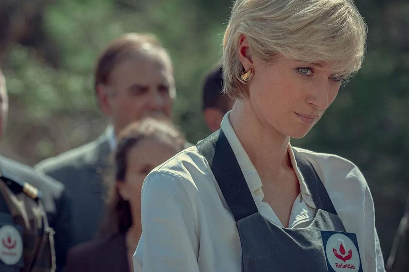 Atriz defende final de The Crown na 6ª temporada