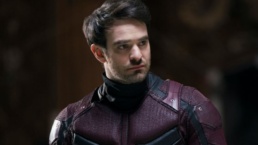 Charlie Cox agonizou por dois anos até ter posição da Marvel sobre Demolidor