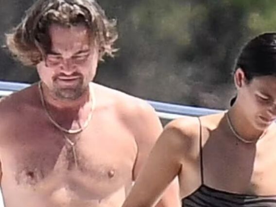 Leonardo DiCaprio sofre queimadura de água-viva ao nadar com namorada