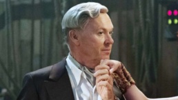 Michael Keaton admite arrependimento em Dumbo: 'fui péssimo'
