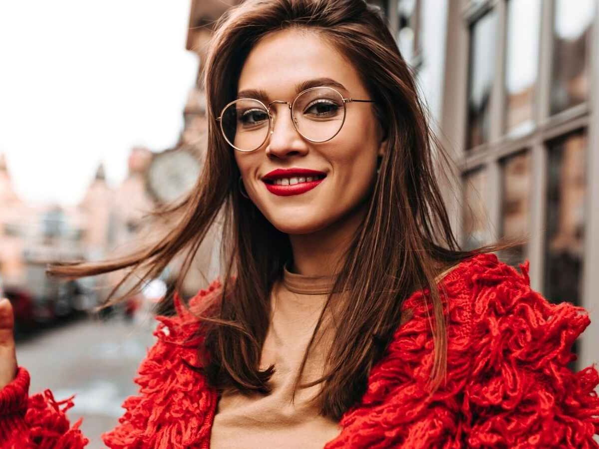 Óculos e Autoestima: O Poder de uma Boa Armação