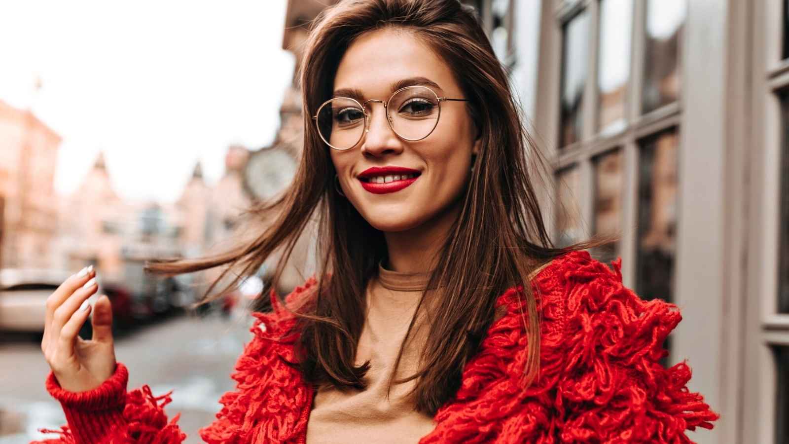 Óculos e Autoestima: O Poder de uma Boa Armação