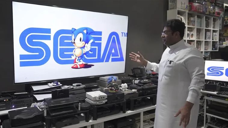 Homem conecta 444 consoles em televisor para quebrar recorde mundial