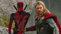 Ryan Reynolds diz saber o motivo de Thor chorar em Deadpool & Wolverine