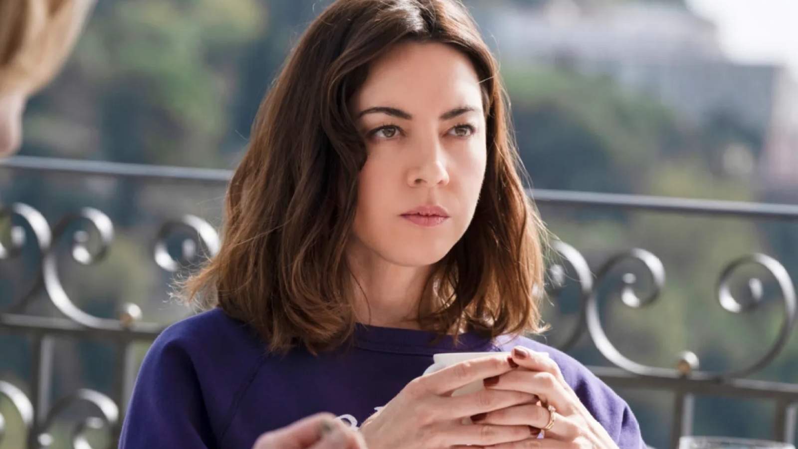 Aubrey Plaza ainda não viu The White Lotus por dificuldades de login na Max: 'prefiro DVD'