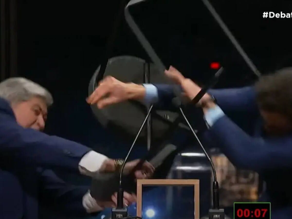 José Luiz Datena dá cadeirada em Pablo Marçal - Foto: TV Cultura