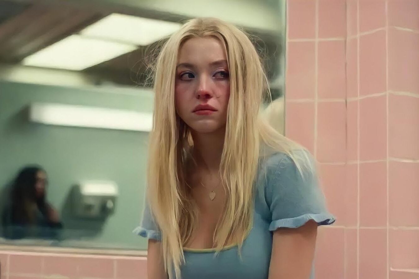 Sydney Sweeney está ansiosa para retorno em Euphoria: 'amo aquela doidinha'