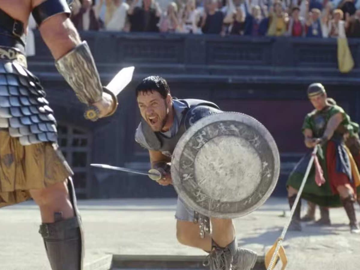Ridley Scott responde Russell Crowe sobre reclamação em Gladiador 2: 'ele já morreu'