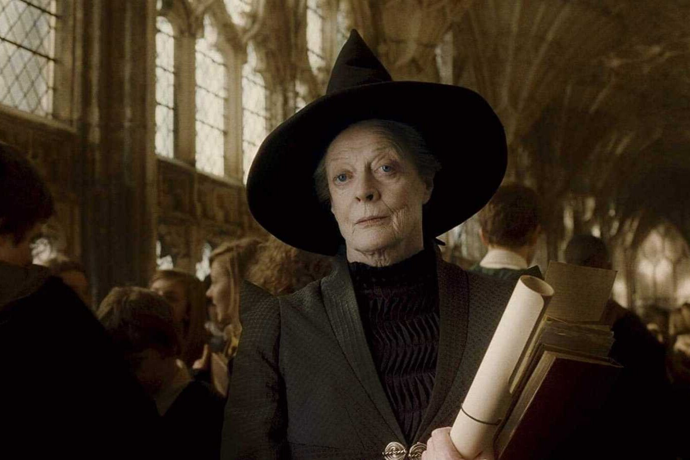 Maggie Smith, de Harry Potter, morre aos 89 anos