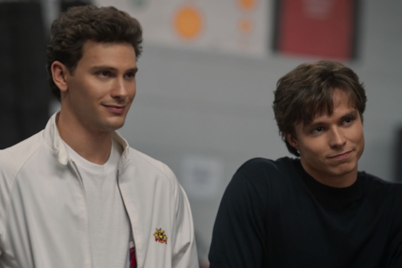 Ryan Murphy defende série após críticas de assassino retratado nela