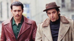 Johnny Depp revela importância de Al Pacino em sua decisão de dirigir filmes