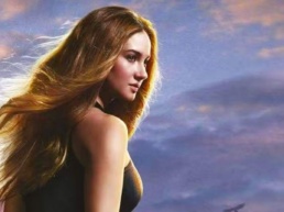 Atriz de Divergente revelou que perdeu audição e mal conseguia andar durante gravações