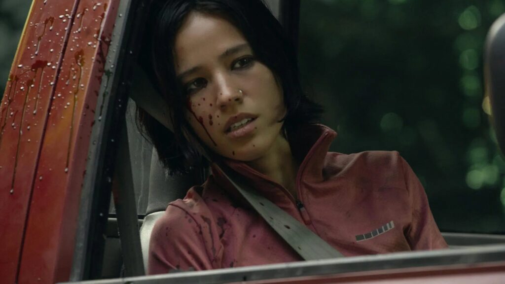 Kelsey Asbille em cena de Não Se Mexa, da Netflix - Foto: Netflix