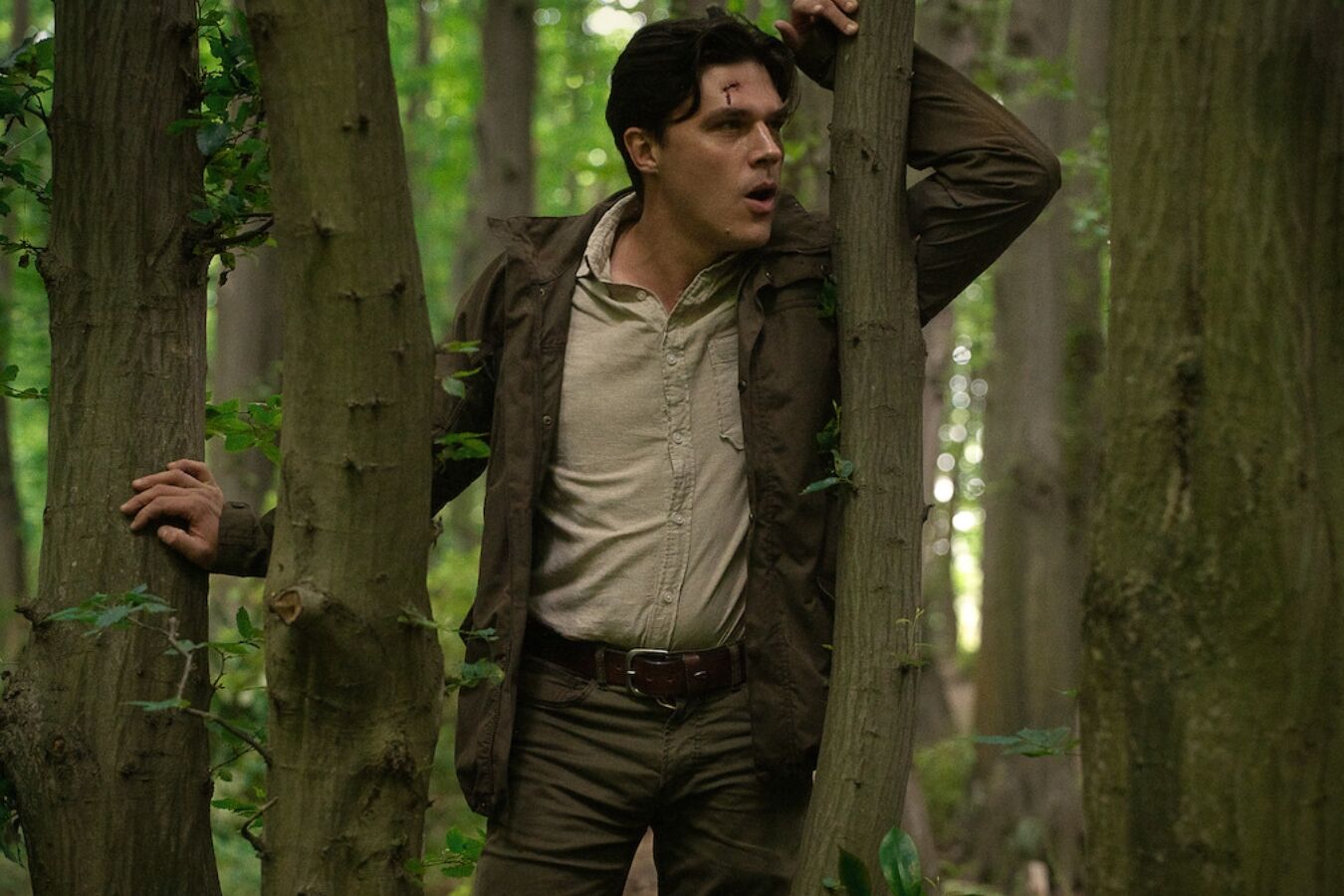 Finn Wittrock em cena de Não Se Mexa, da Netflix - Foto: Netflix