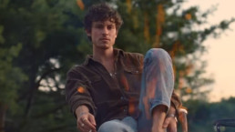 O cantor Shawn Mendes falou sobre sua sexualidade - Foto: YouTube