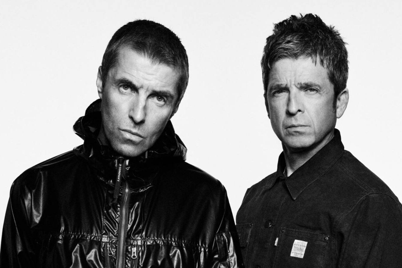 O irmãos Gallagher, do Oasis; Ticketmaster cancelou ingressos comprados por cambistas - Foto: Reprodução
