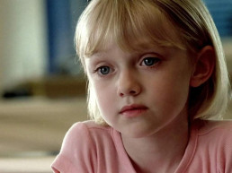 Dakota Fanning comenta sobre pergunta inapropriada que recebeu quando criança