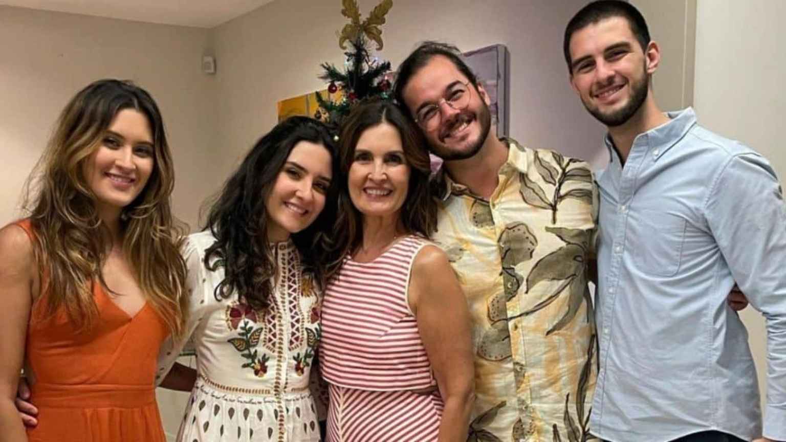 Fátima Bernardes sofreu muito ao se despedir de filhos