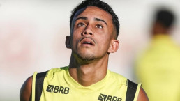 Matheus Gonçalves, do Flamengo, se pronuncia sobre vazamento de foto comprometedora