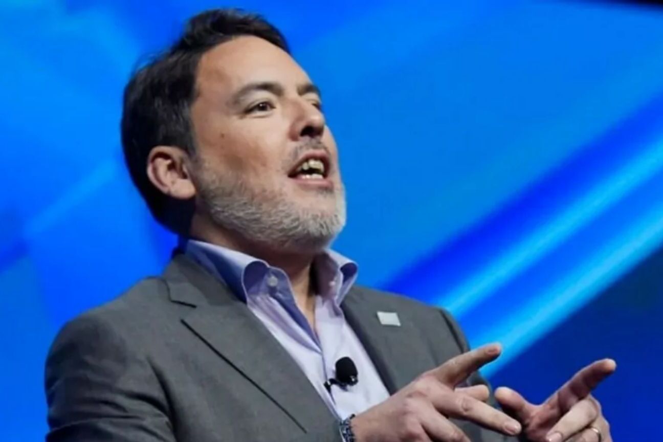 Ex-chefe da PlayStation afirma que indústria sofre colapso criativo