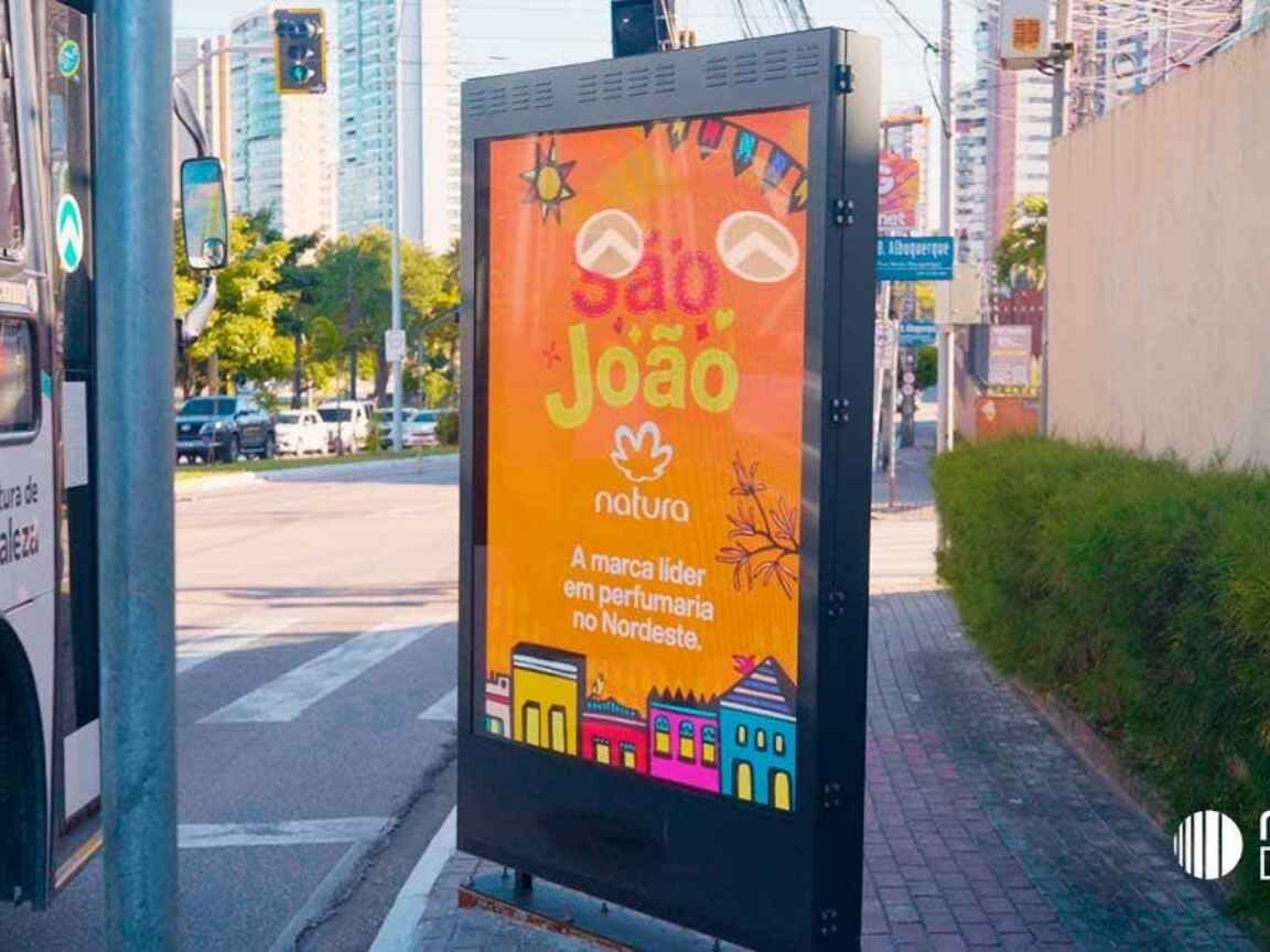 Transformando cidades: O poder do mobiliário urbano de LED na publicidade moderna