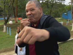 Família de Maguila mantém promessa do atleta e doa cérebro para a USP
