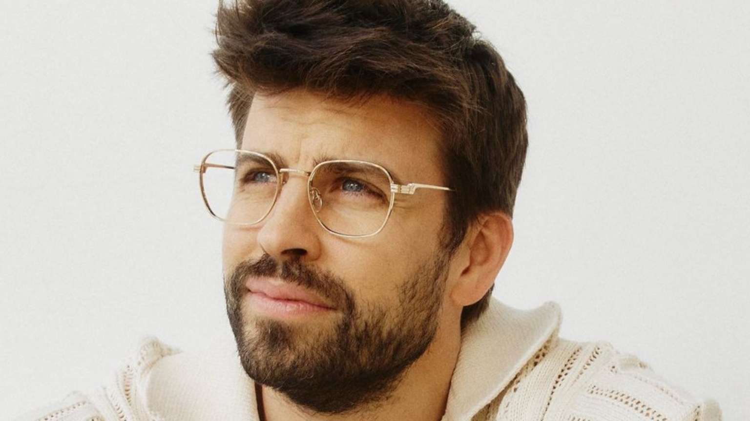 Gerard Piqué desabafa sobre separação de Shakira e nega controle da mídia
