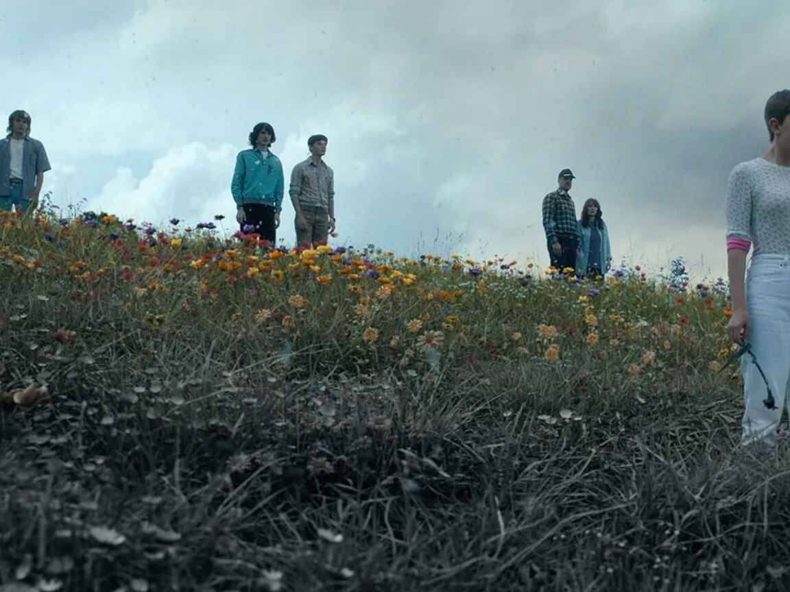 David Harbour diz que elenco de Stranger Things chorou 'descontroladamente' em última leitura de roteiro