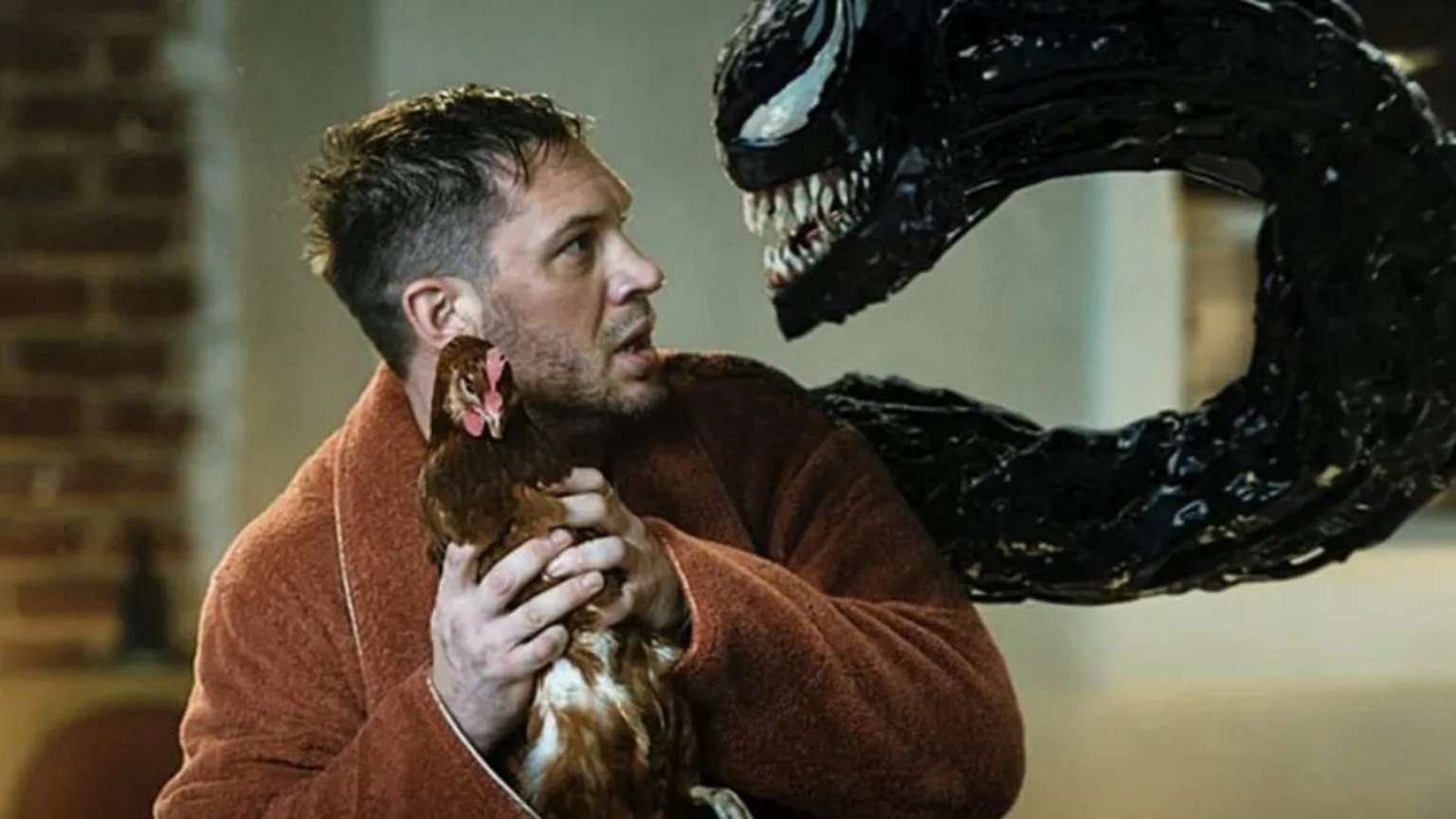 Tom Hardy ainda quer ver seu Venom lutando contra Tom Holland