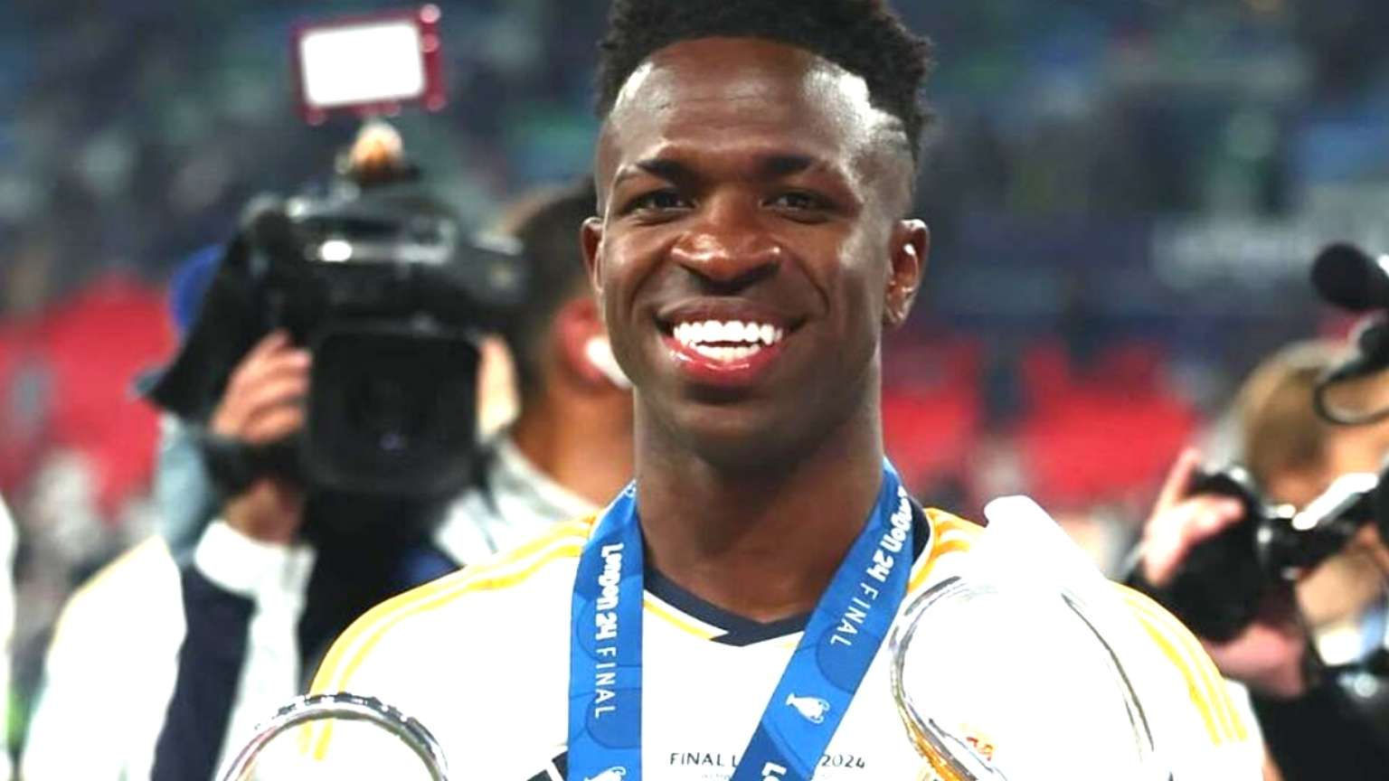 Vini Jr. desiste de comparecer à Bola de Ouro 2024; Rodri é o provável vencedor
