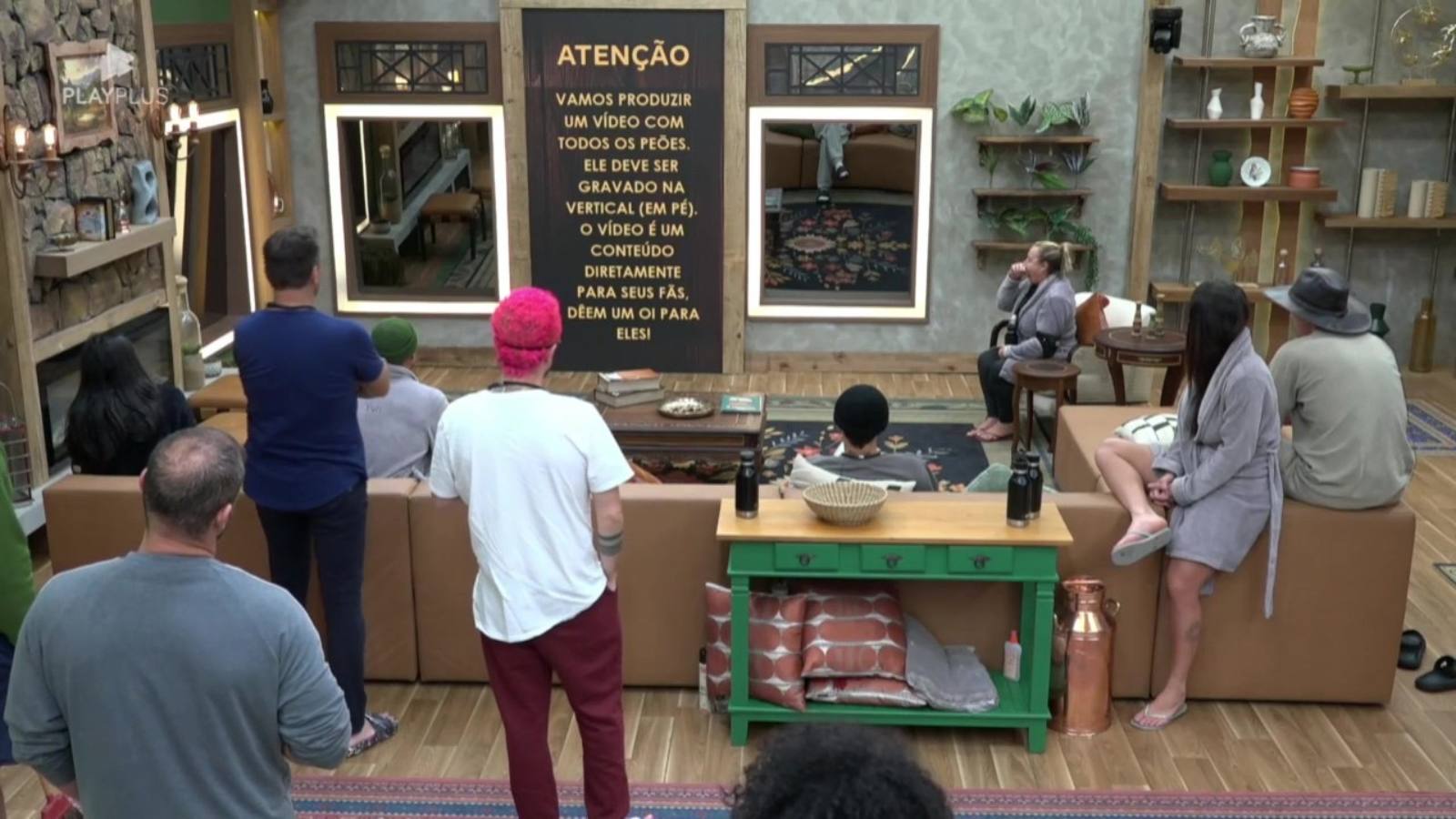 Peões são surpreendidos com atividade e especulam repescagem em A Fazenda 16 - Foto: Record
