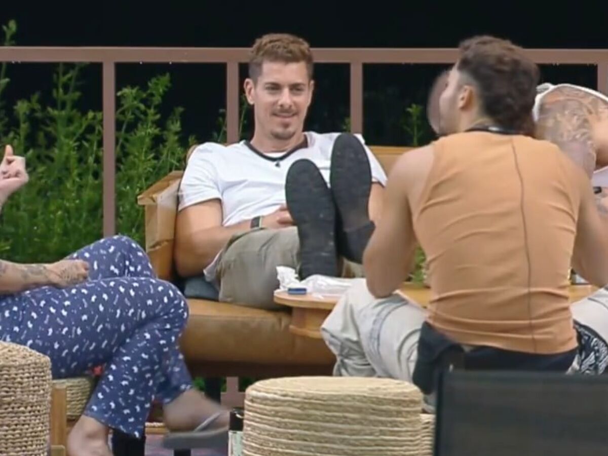 Sacha Bali conversa com aliados sobre confusão com Babi Muniz em A Fazenda 16
