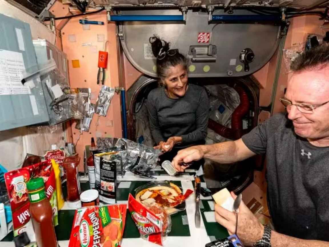 Astronautas da Nasa enfrentam problemas de saúde na ISS após 153 dias no espaço