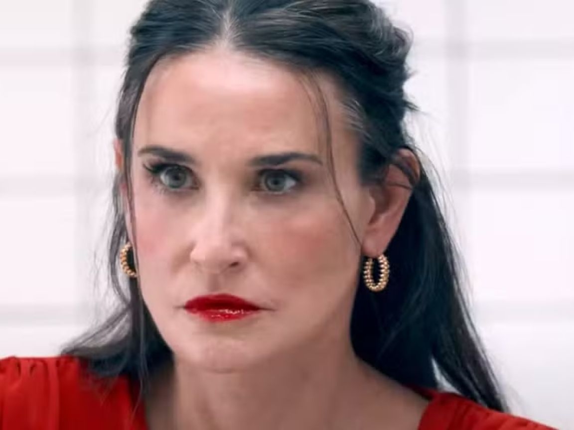 Demi Moore revela humilhação de produtor de Hollywood e luta contra transtorno alimentar
