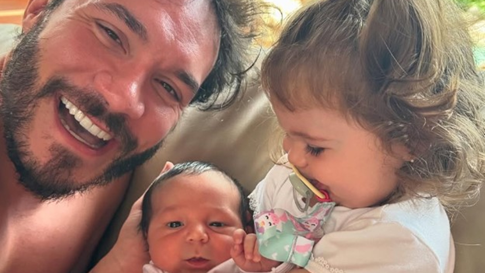 Eliezer, Ravi e Lua - Foto: Reprodução / Instagram @eliezer