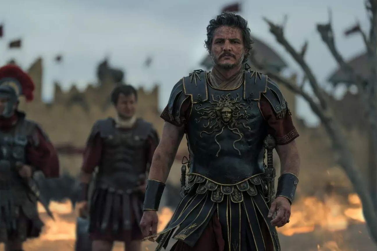 Historiadores criticam imprecisões em Gladiador 2, e Ridley Scott reage de forma incisiva