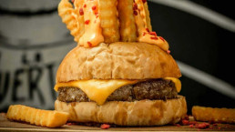 Menino de 12 anos perde a visão por causa de dieta de junk food