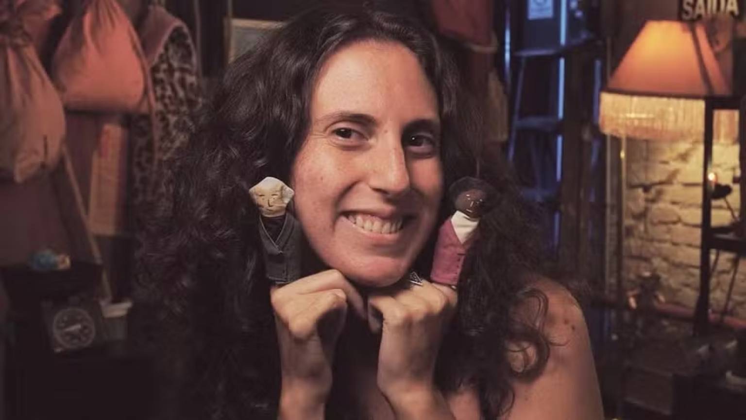 Jout Jout reaparece em podcast e revela nova vida longe da internet