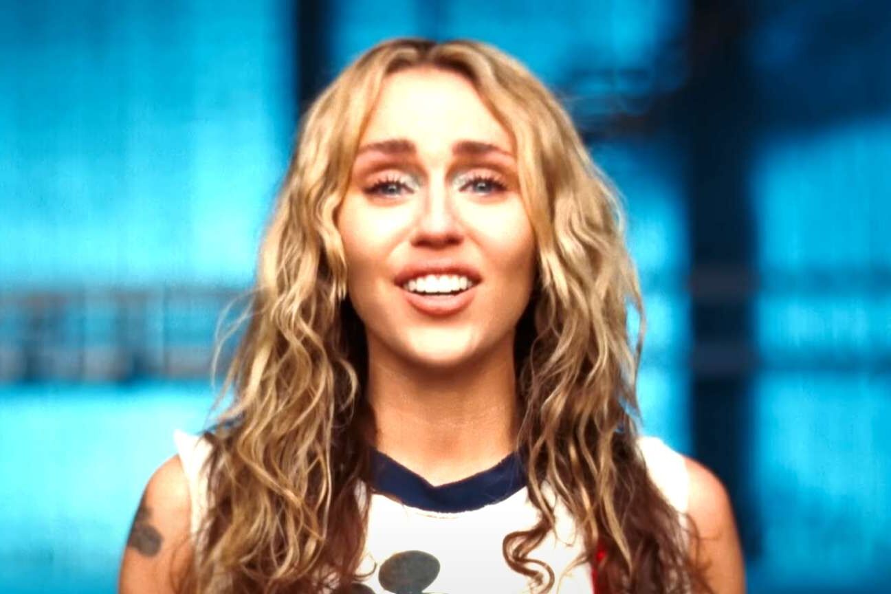 Miley Cyrus teve atrito com Dolly Parton por causa de canção: 
