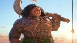 Dwayne Johnson admite uso de traje musculoso para viver Maui em remake de Moana