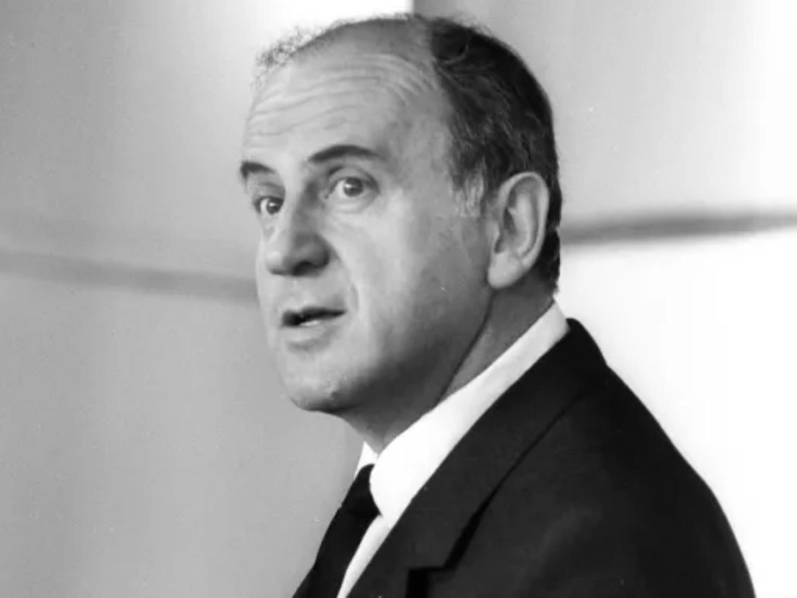 Aaron Sorkin vai roteirizar filme sobre Al Schwimmer, Pai da Força Aérea de Israel