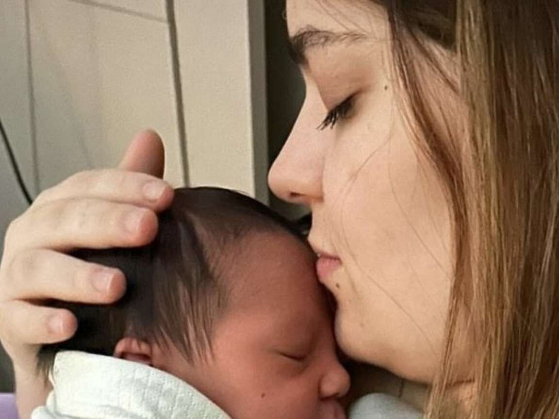 Viih Tube deixa UTI e apresenta filho Ravi: saúde em recuperação