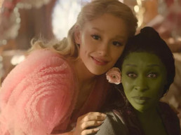 Ariana Grande acredita que Glinda, de Wicked, é gay: 'nunca saberemos'