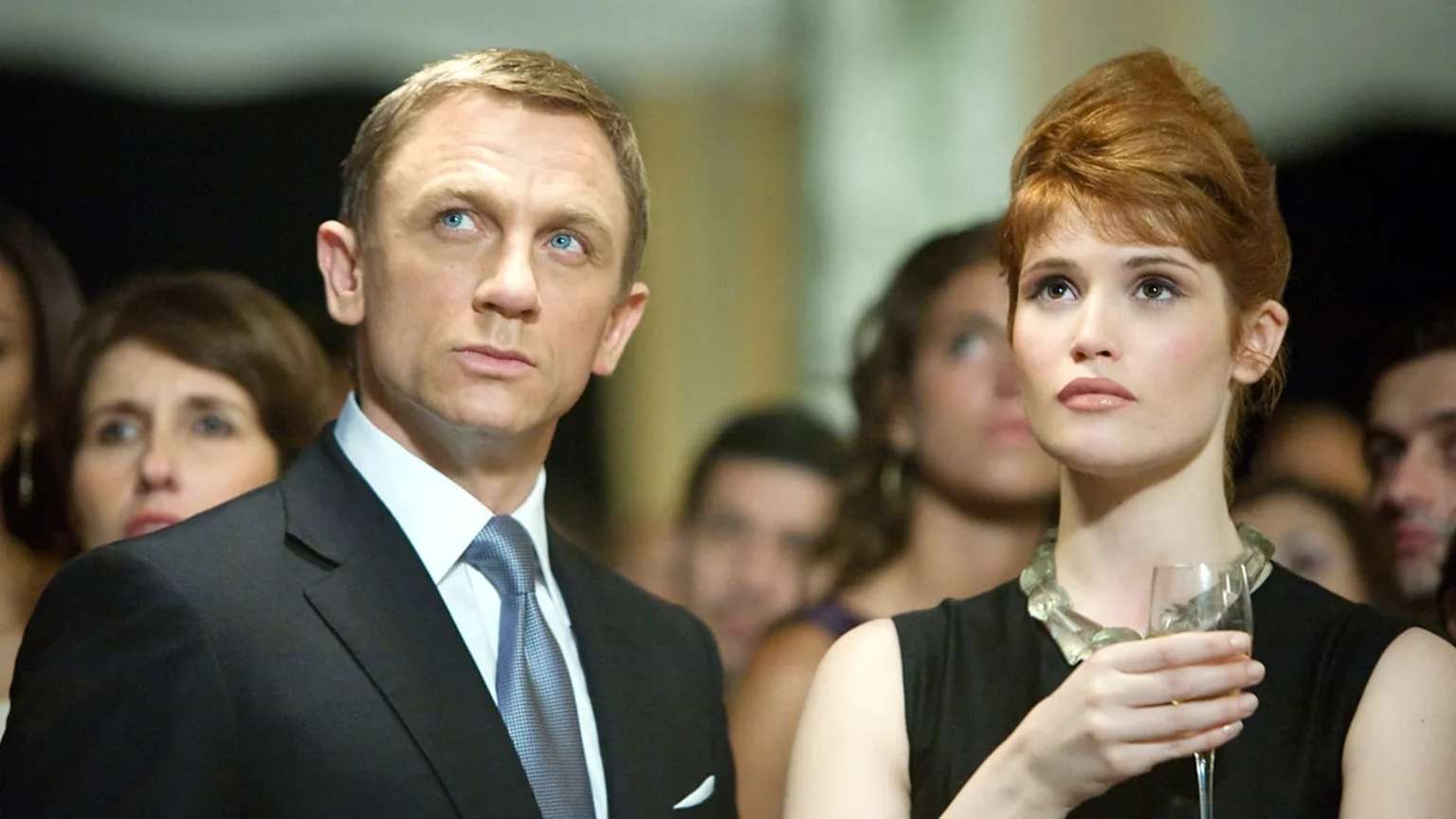 Gemma Arterton fala sobre protagonista feminina em James Bond - 007: 'não é hora'