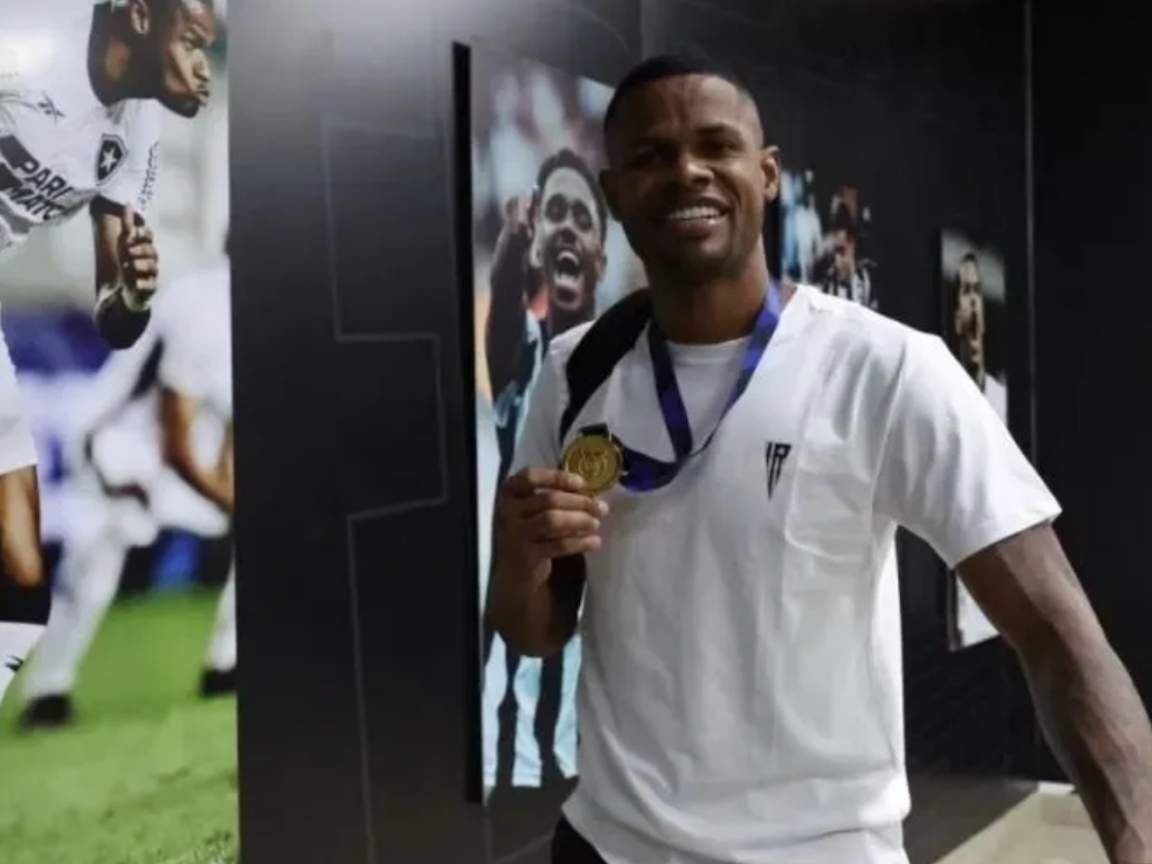 Botafogo embarca para Doha em busca da Copa Intercontinental após título do Brasileirão